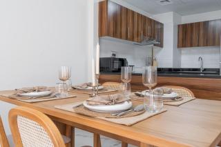 Waterfront Living Brand New - Ra’s al-Chaima - 9