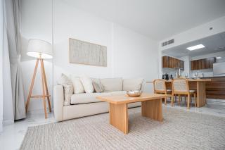 Waterfront Living Brand New - Ra’s al-Chaima - 0