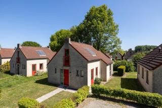 Beautiful holiday home on park on swimming water - Ewijk - 4