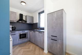 Beautiful holiday home on park on swimming water - 8