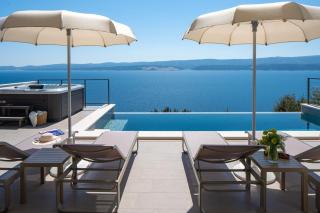 Seaview Villa Aria: Spectacular 3-bedroom Retreat - Lokva Rogoznica - 2