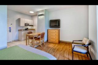 Oyo Townhouse Sulphur,LA Extended Stay - Sulphur - 1