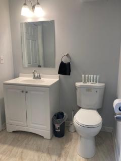 Cozy bedroom with en-suite bathroom - 3