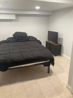 Cozy bedroom with en-suite bathroom - 6