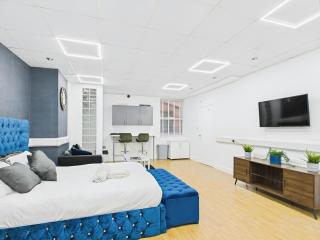 White Studio JQ - Birmingham - 2