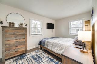 Walk to Marina Home with Hot Tub in Mentor! - Mentor - 1