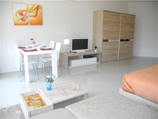 Chic Karon Nice Apartment close to Karon Beach - Karon Beach - 2