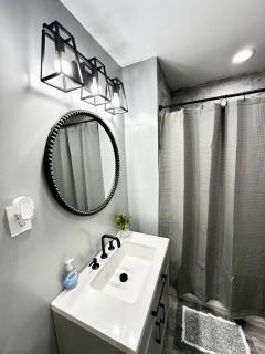 Sleeps 8, Stylish Home, Great Access NYC & EWR - Newark - 7