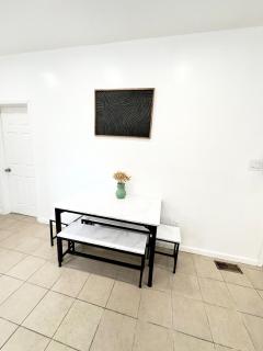 Sleeps 8, Stylish Home, Great Access NYC & EWR - 4