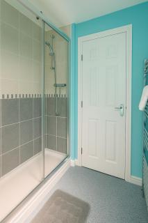 Serene 6-Bed Residential Retreat - Bridgwater - 3