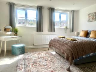 Five bedroom family house - St. Leonards - 1