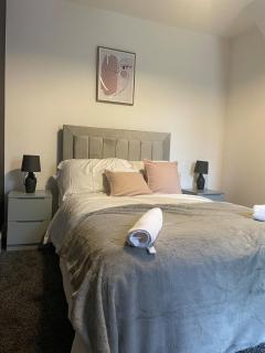 Workers Home - Free Parking - Manchester - 8