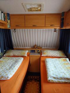 Eselstall Karl - - 8