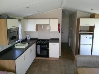Kingfisher Seasons KF 8 Berth Central Heated Close to site entrance - Ingoldmells - 9