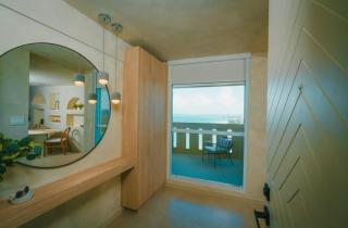Ocean Breeze Sub-Penthouse - 1