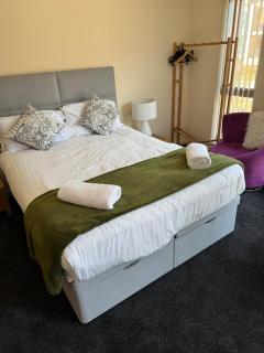 Quirky and spacious - Lawley Bank - 4