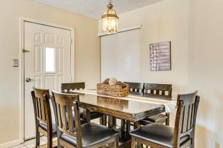 5 Mi to Eagle Creek Park Home with Fenced Yard! - Indianápolis - 5