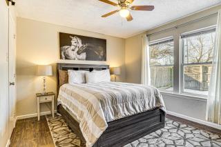5 Mi to Eagle Creek Park Home with Fenced Yard! - Indianápolis - 1