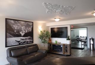 Days Inn by Wyndham Taber - Taber - 9