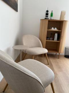 Modernes privates Apartment mit Ausblick - - 4