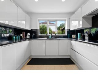 Contractors, Sleeps 8, 5 Bed, Driveway, Wi-Fi - Birmingham - 8