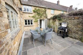 The Perfumery Cottage - 2