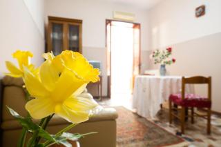 Milazzo Apartment with additional shower in Garden - 6