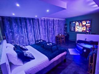 Loveroom & Jacuzzi TIJUGO - Clermont Ferrand - Clermont-Ferrand - 1
