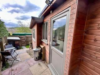 Woodside Cabin by MaisonPro - Stroud - 7