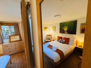 Woodside Cabin by MaisonPro - Stroud - 5
