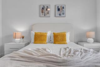 Beach Bliss Modern 3 Bed Oasis Mins from Shore - 2