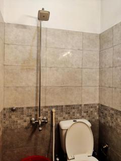 Private and Charm 1Bed Apartment- AC- WiFi- Self-CheckIN- E-11 - ISLAMABAD - 2