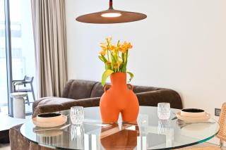 Stunning 1 Bdr Luxury District one - 8