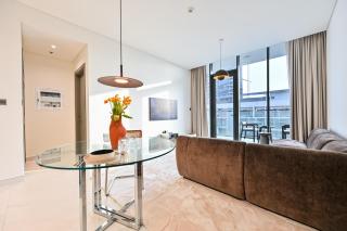 Stunning 1 Bdr Luxury District one - 3