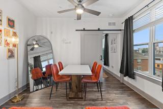 Mid-Century Charm in Midtown Nashville - Nashville - 2
