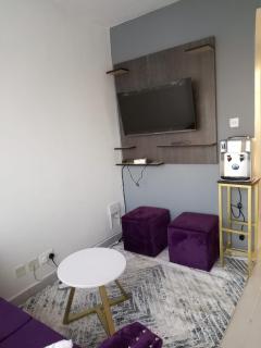 C&C Luxury Home Stays - 8