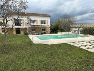 Appartement T4 à l'étage d'une villa avec piscine et jardin - Grasse - 4