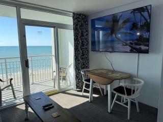 Amazing ocean front views close to downtown 1 br - 1