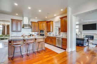 Lake Michigan Gem Private Beach and Game Room - 2