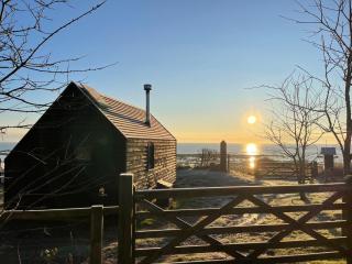 St Hilda Beach Hut Alnmouth - 2