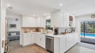 Blue Beach Bungalow - Englewood - 5