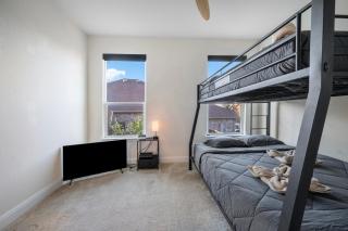 Modern Round Rock Getaway with Private Hot Tub - Round Rock - 2