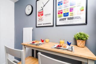 Spring Grove 2 Bedroom House with Garden and Free Parking - Cwmbran - 4