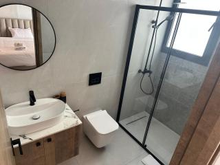 201 Lux Suite Tower206 - - 9