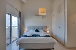 Charming 3-Bed Duplex with Stunning Sea View - 3