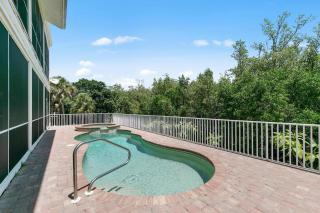 Heated Pool and Spa Included - 3