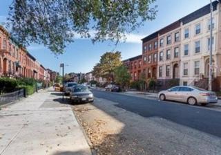 Skylighted Two BR in Multicultural Neighborhood, 25 minutes to Manhattan - 4
