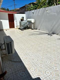 Jolie maison saisonnière en Guadeloupe de 160m2 disposant de 4 chambres 2 toilettes une grande véranda et terrasse - Vieux-Fort - 2