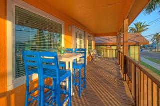 Coastal Retreat w Pool BBQ Sunset Views Beers and Sunshine by AvantStay - 7