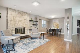 6 Bedroom Family Home with Indoor Arcade, BBQ, Huge Backyard & Pickleball - Vancouver - 6